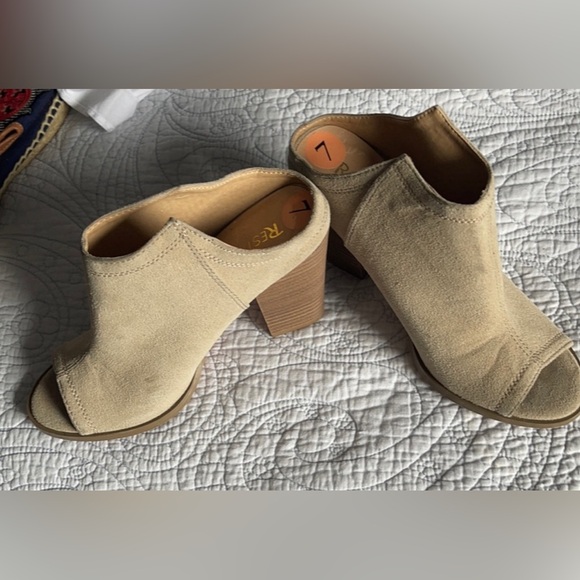 Restricted mules 2 markings in pictures size 7 - Picture 2 of 9